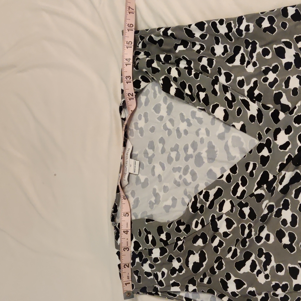 Diane Von Furstenberg Wrap Dress - Picture 10 of 11